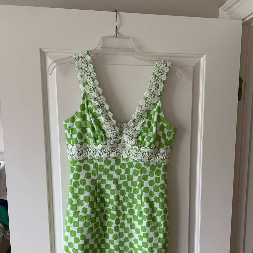 Fun and flirty spring sundress. ☀️👗